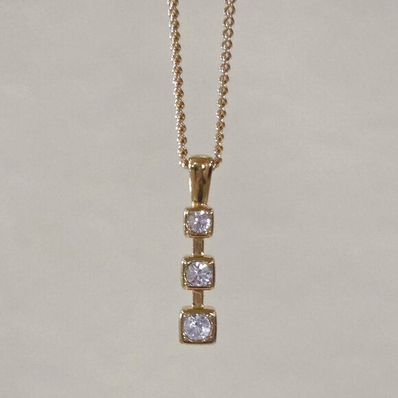 Beautiful Gold Finish Graduated Three Stone Pendant on Gold Finish Chain - Picture 7 of 16